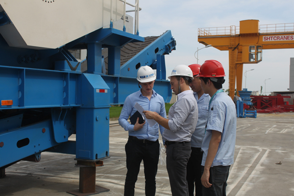 俄罗斯客户来pp电子验货